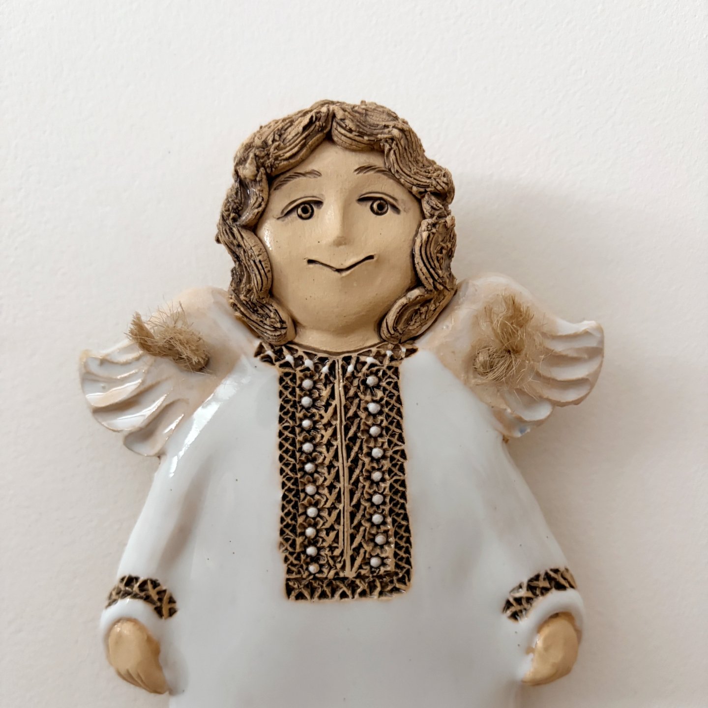 White Ceramic Angel - Wall Decor - Image 2