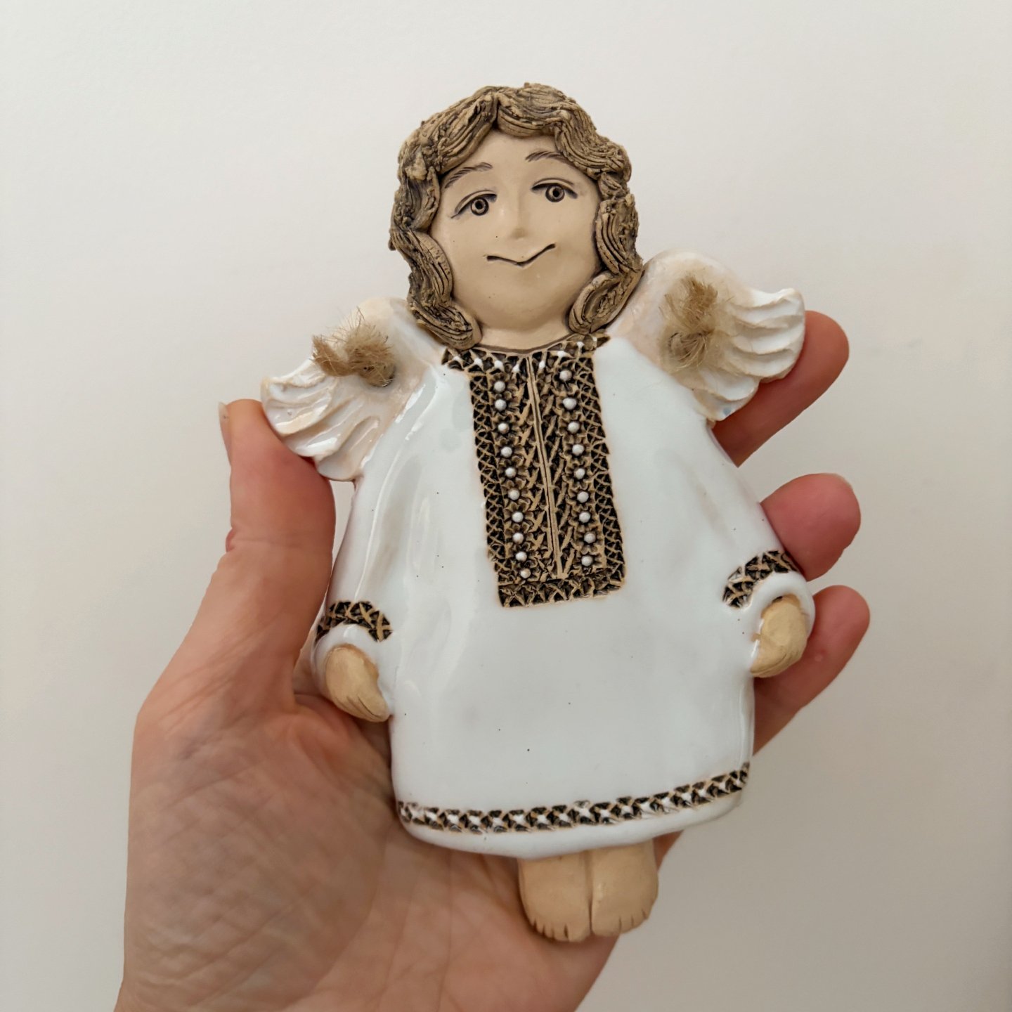 White Ceramic Angel - Wall Decor - Image 4