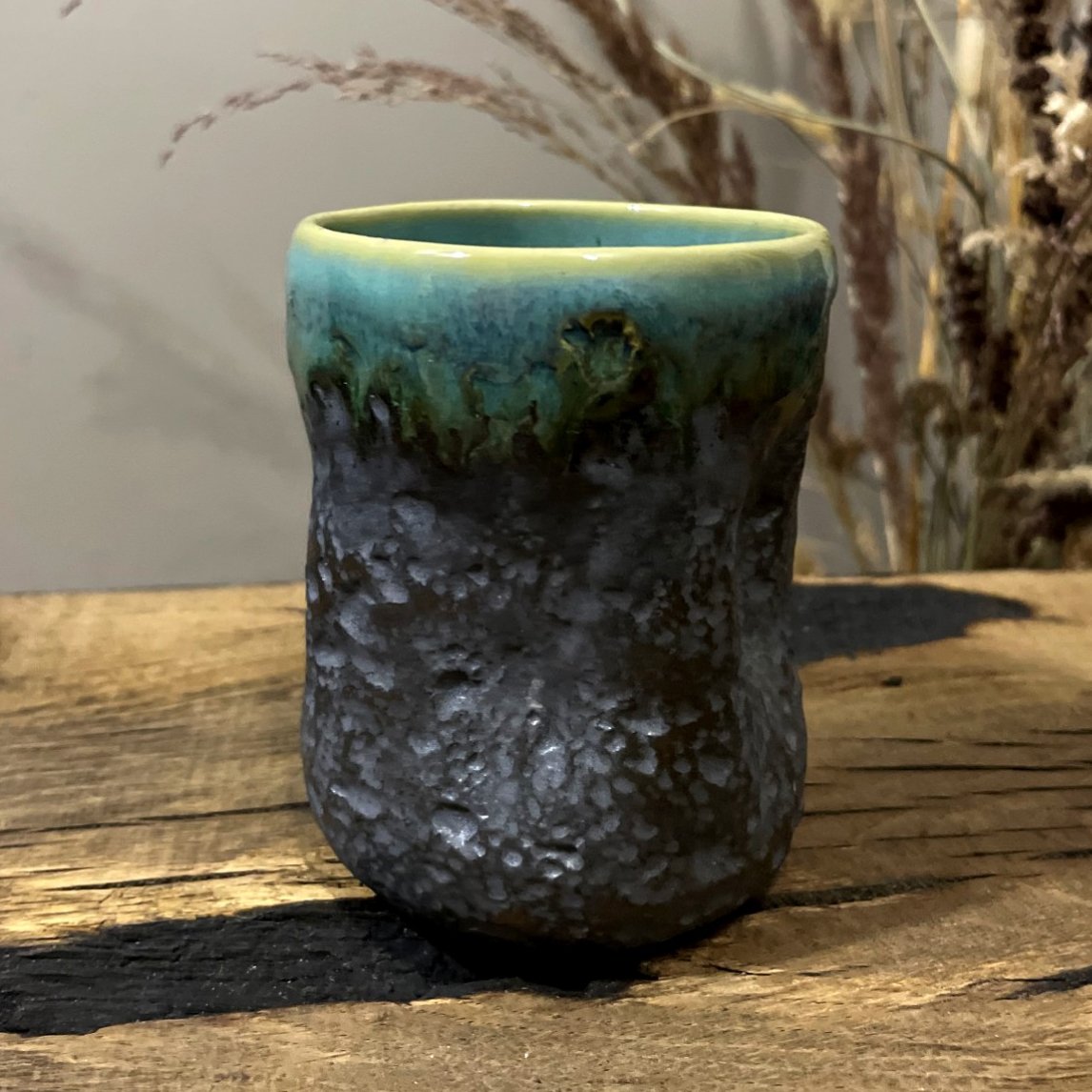 handleless ceramic cup lava series