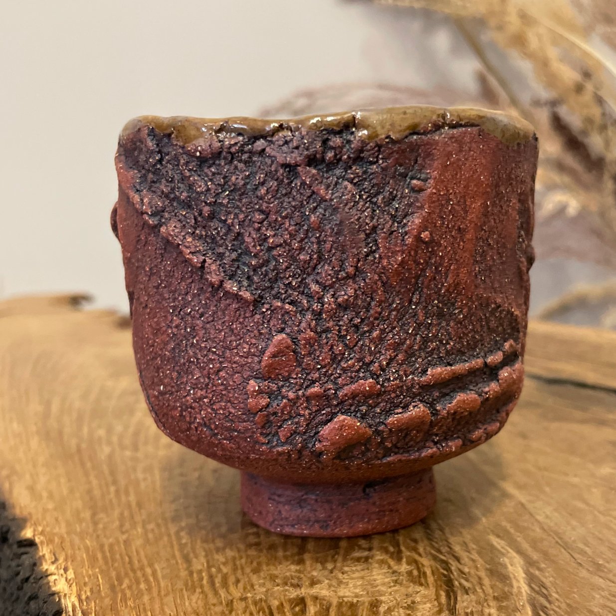 Handmade ceramic yunomi cup MOMENT series close-up texture