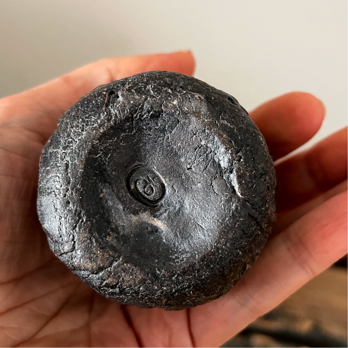 Small Ceramic Sake Cup – Black - 50ml - Image 7