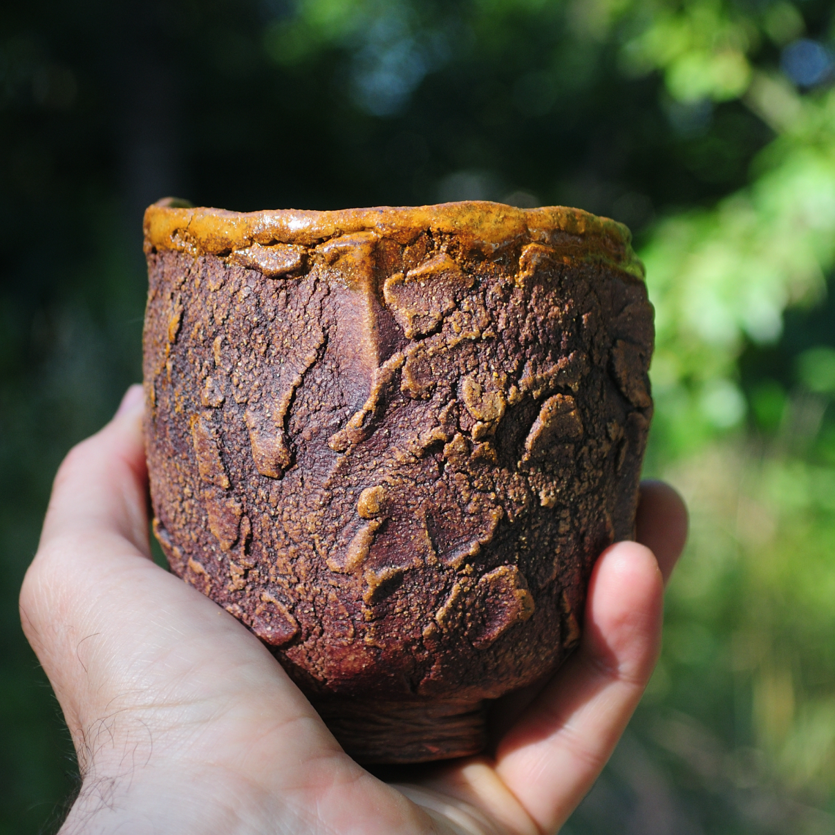 Kurinuki hand-carved ceramic tea tumbler, side view, 400ml capacity