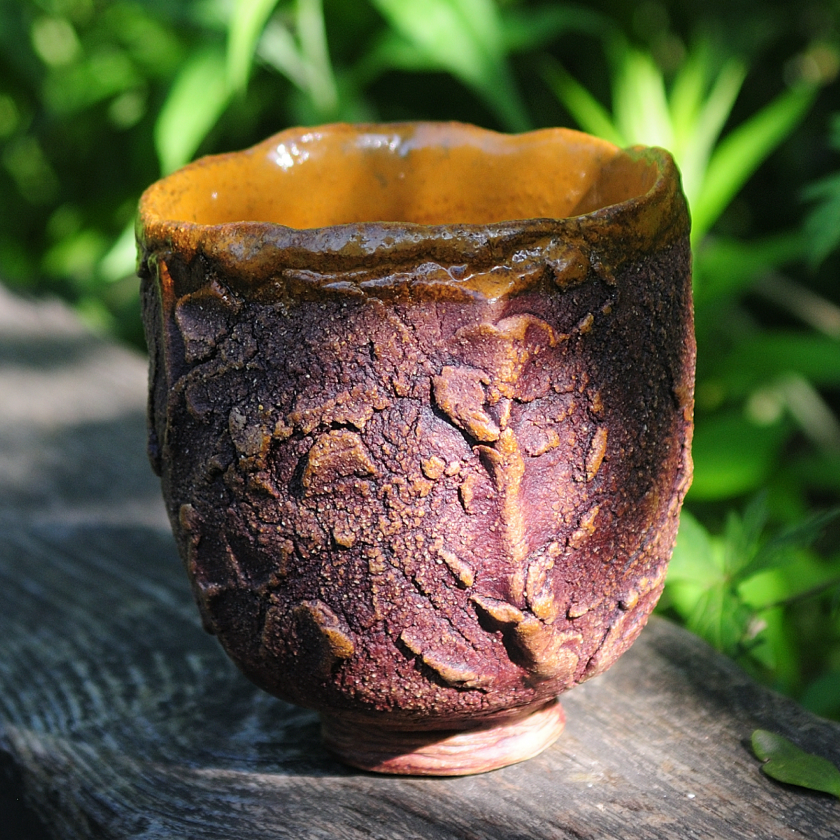 Hand-carved ceramic tea tumbler made with the kurinuki technique, 400ml