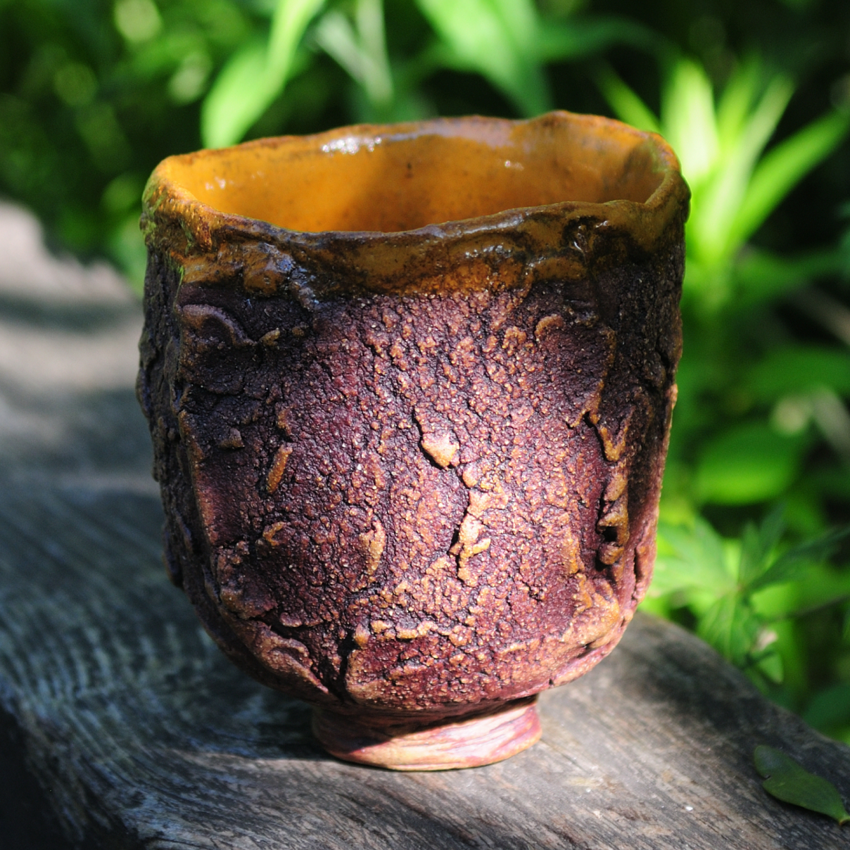 Handmade ceramic tea and coffee tumbler, kurinuki carved surface, 400ml