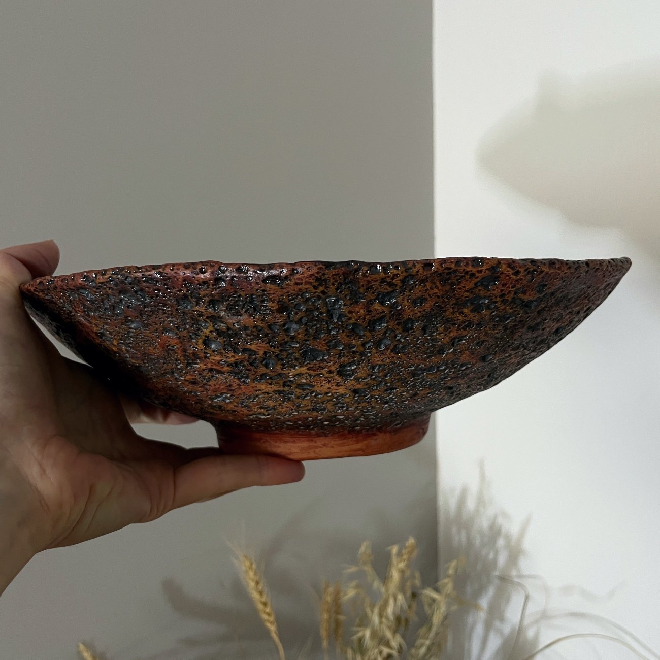 Handmade Ceramic Centerpiece Bowl – Blue Crackle Glaze – 28 cm - Image 4