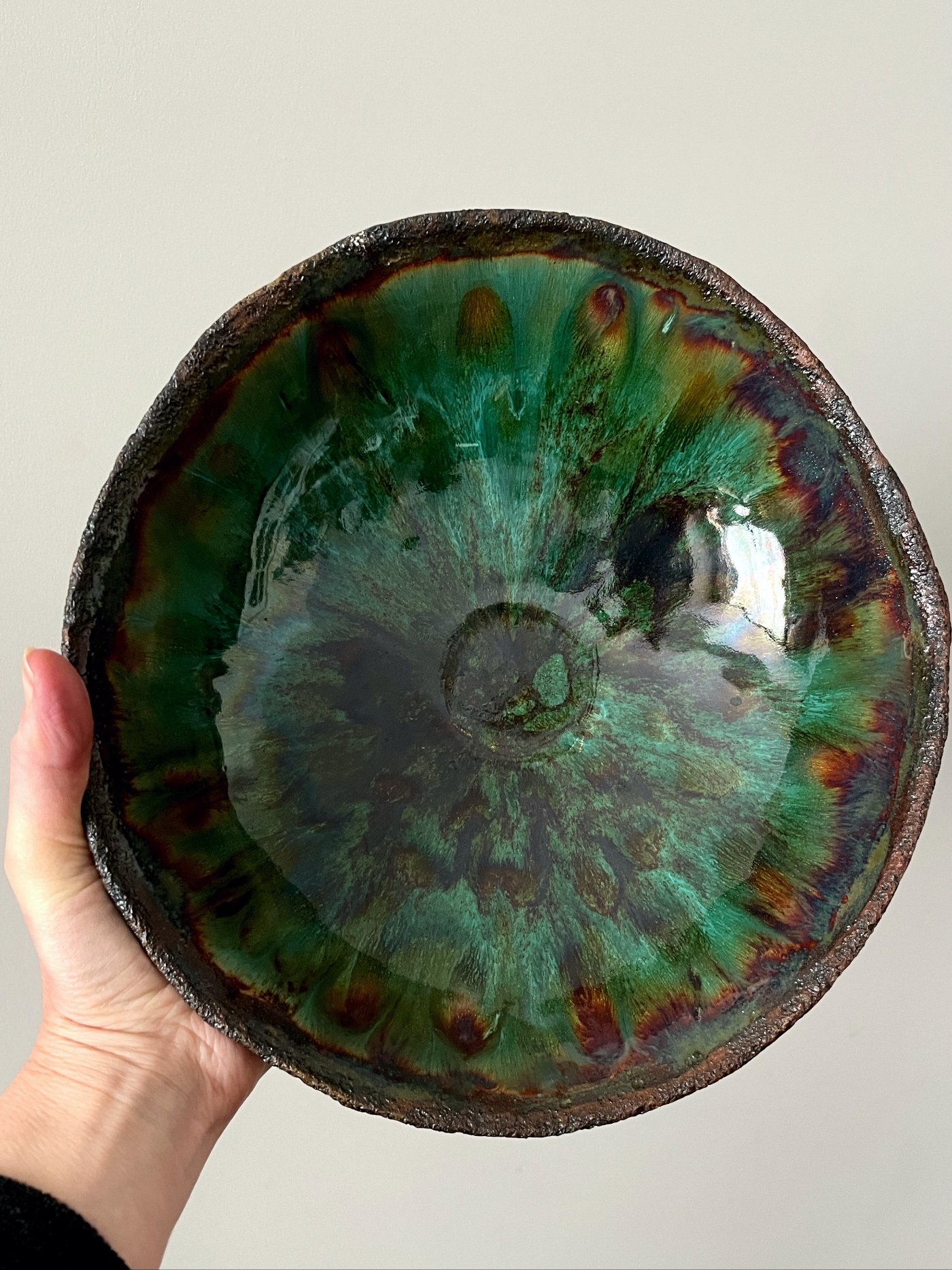 Large Handmade Ceramic Platter – Green Crystal Glaze – 27cm - Image 7