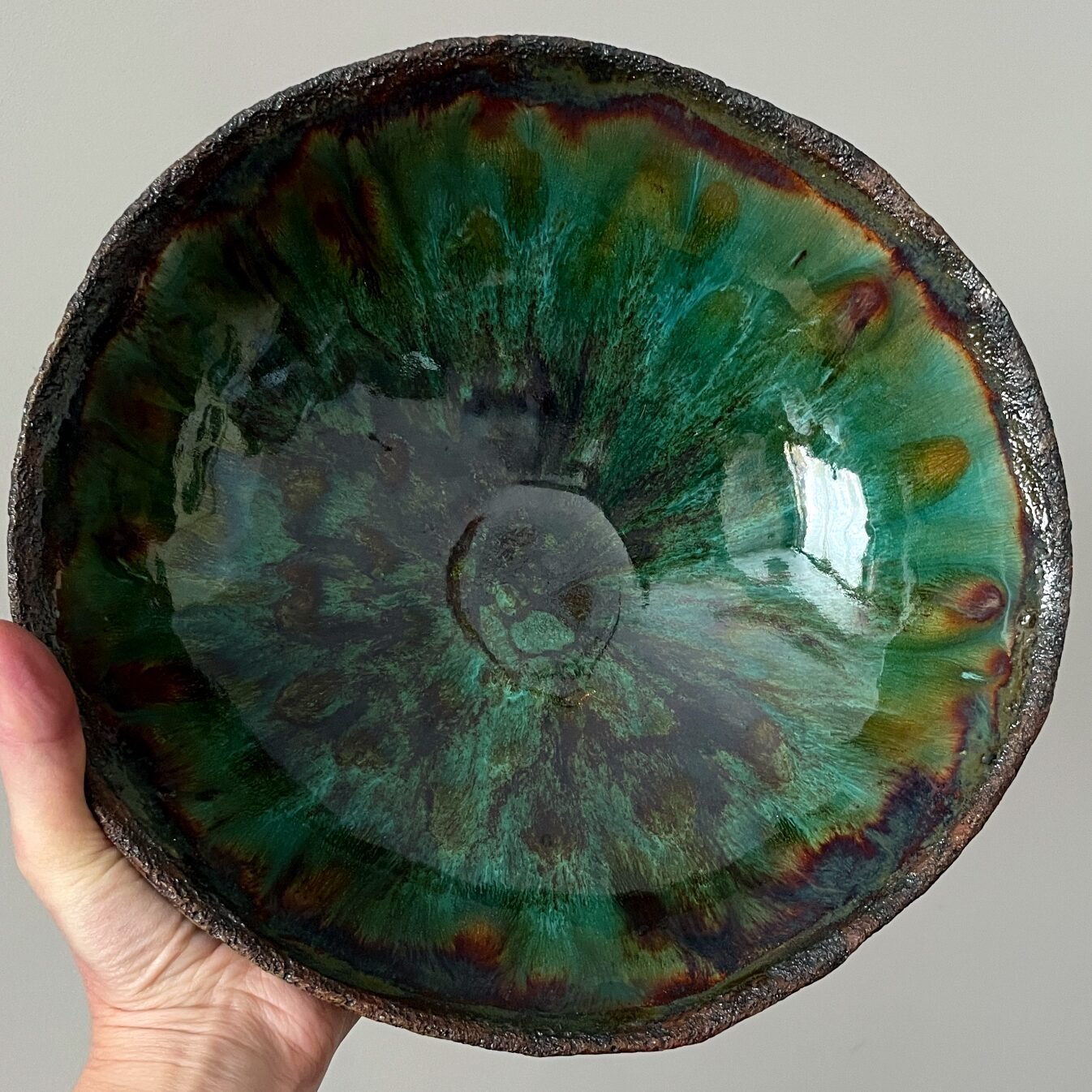 Large Handmade Ceramic Platter – Green Crystal Glaze – 27cm - Image 10