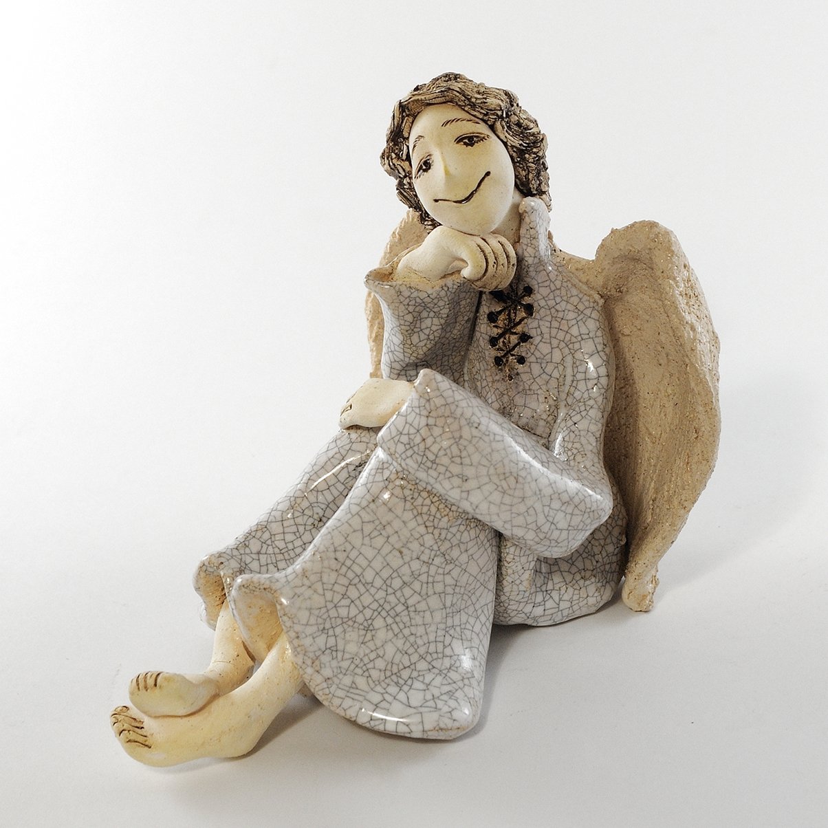 Керамічний ангел з ніжним настроєм, авторська скульптура