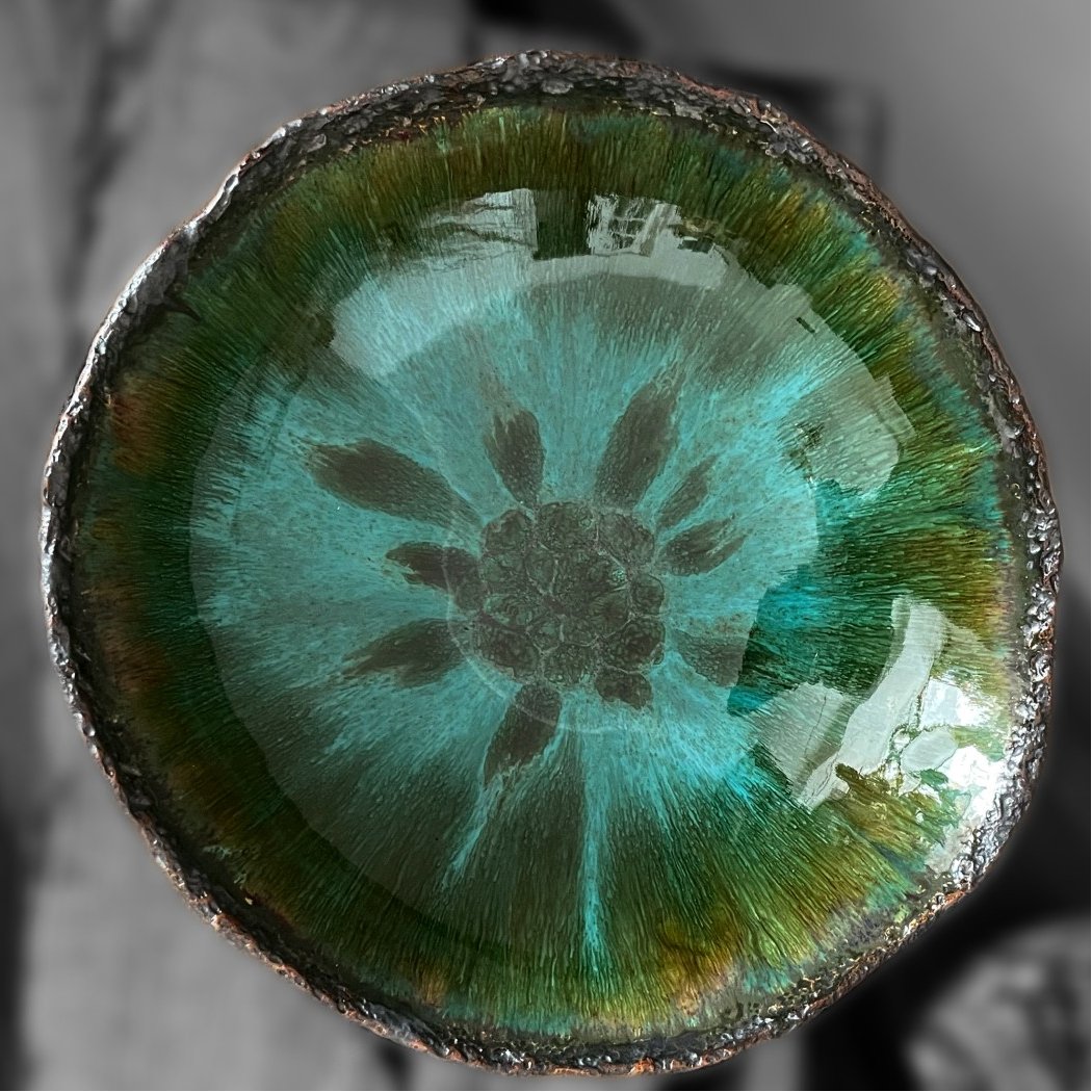 Керамічний посуд ручної роботи, художня тарілка з глазурʼю